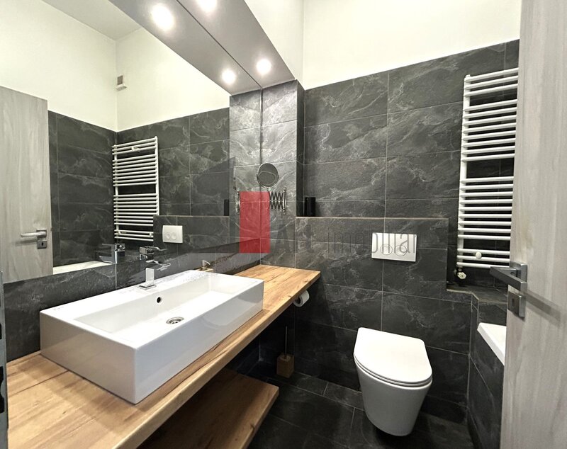 Calea Calarasilor, Matei Basarab, apartament 3 camere tip duplex.